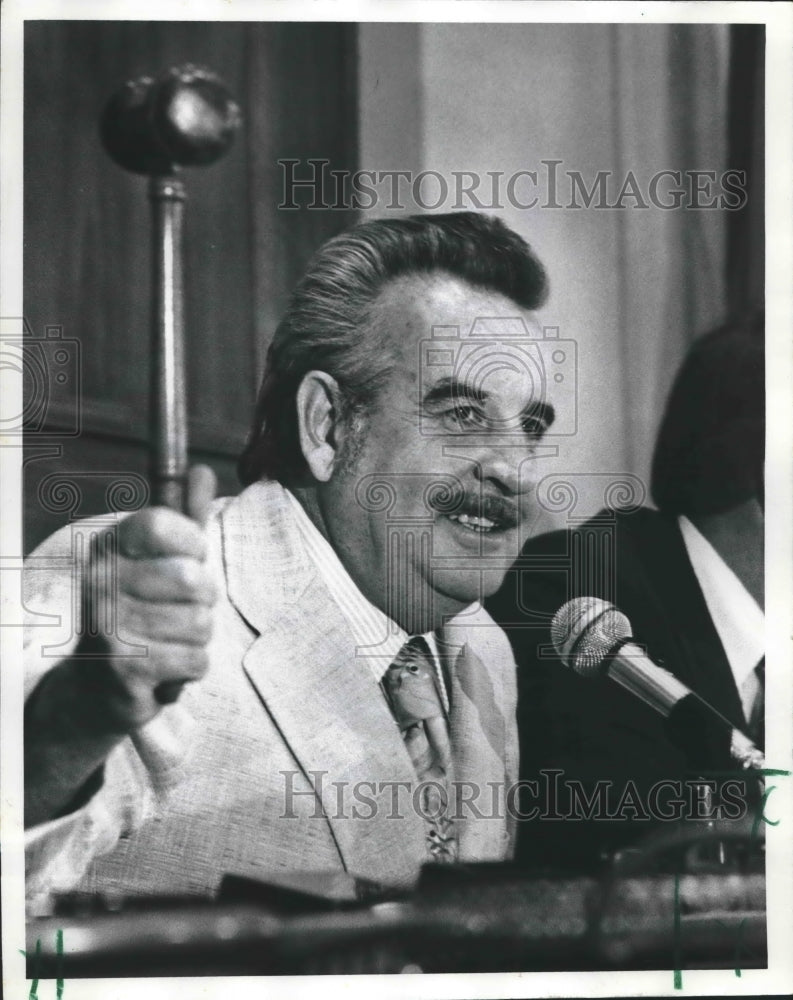 1977 Press Photo Joe McCorquodale, Alabama House speaker holding gavel - Historic Images
