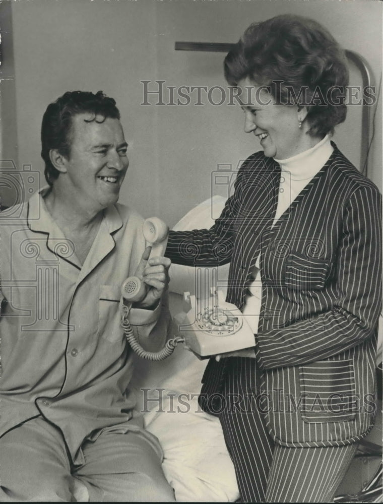 1973 Press Photo Mr. and Mrs. J. T. James McDow, Parents of Alabama POW - Historic Images