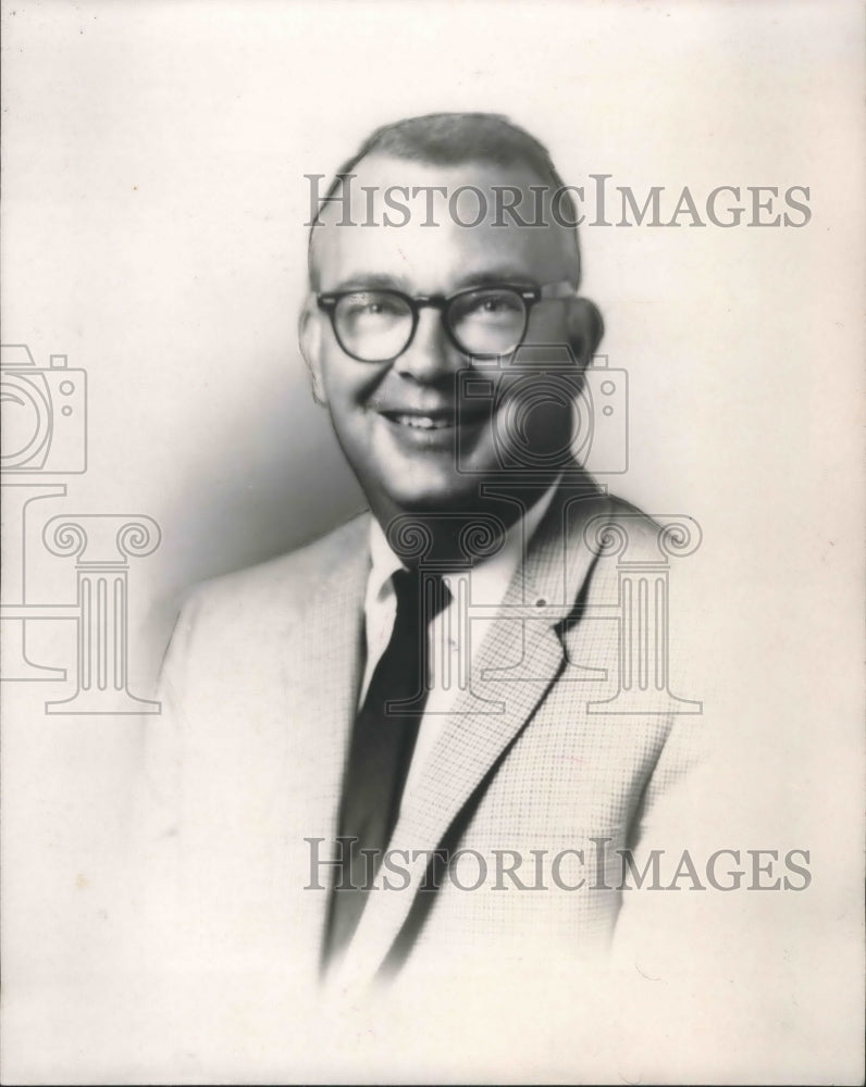 1971 Press Photo Engineer Edwin B. Miller - abna36350 - Historic Images