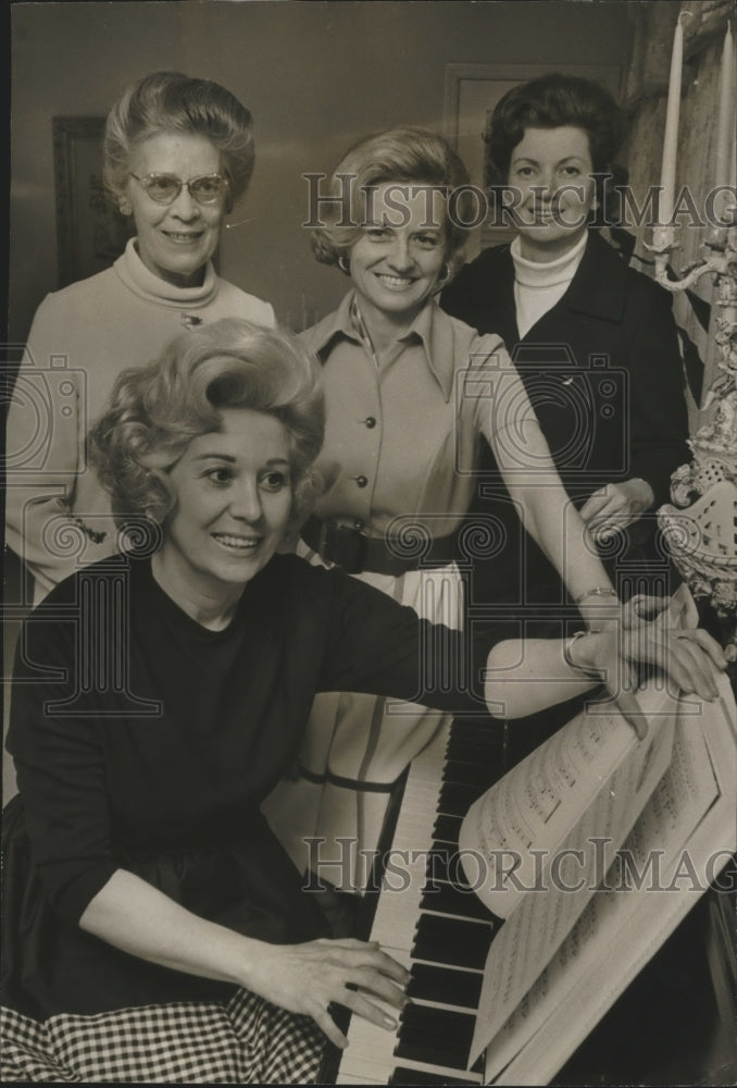 1971 Press Photo The Women&#39;s Committee of the Birmingham Symphony Association - Historic Images