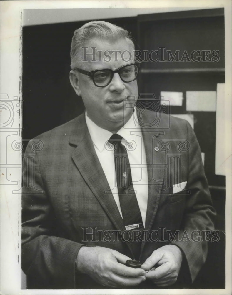1964, Sax Lawrence, politician - abna36463 - Historic Images