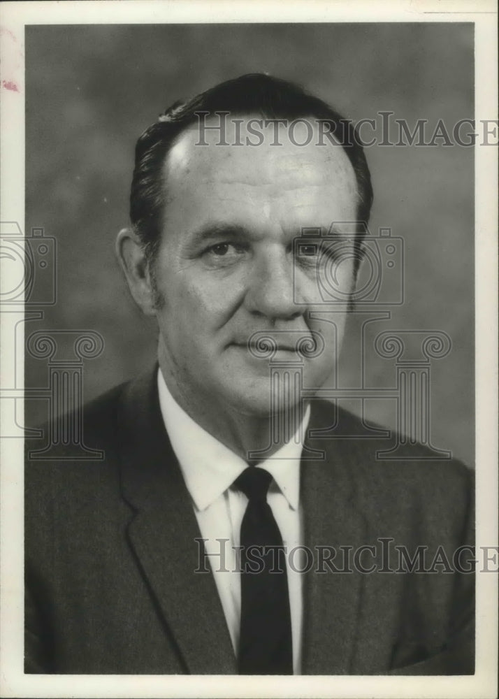 1969 Press Photo J. Ed Mitchell, director of Industrial Development, Alabama - Historic Images