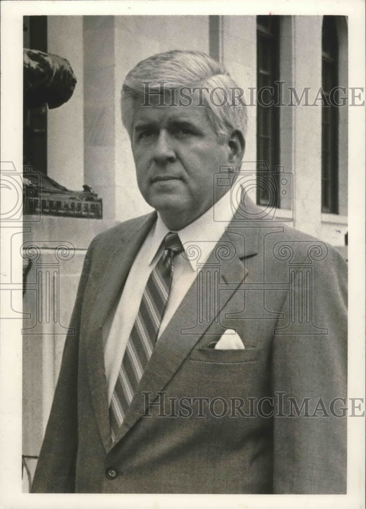 1986, Cecil C. Miller, Jacksonville Bank, bank fraud - abna36566 - Historic Images