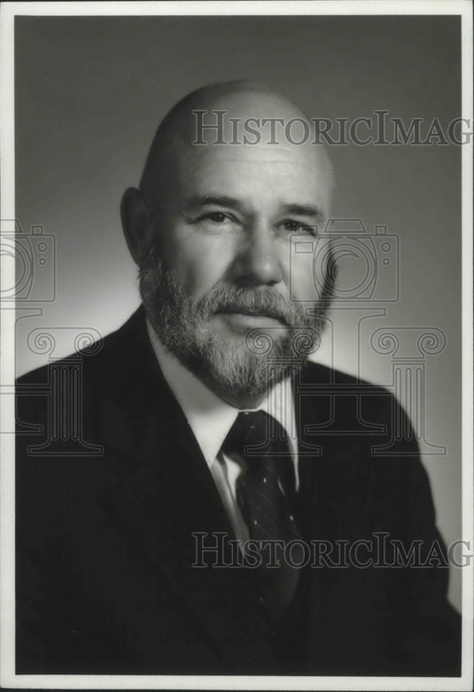 1980 Grady B. Nichols, South Research Institute - Historic Images