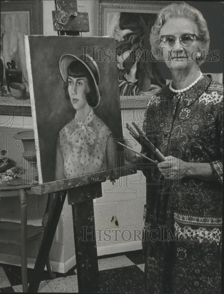 1966 Press Photo Artist Haywood Molton Hasty shows at Samford University - Historic Images