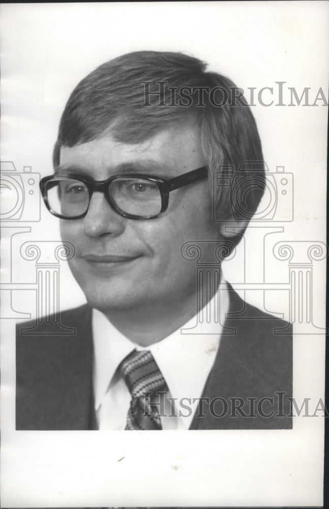 1977 Tom Lasater, Candidate for City Council - Historic Images