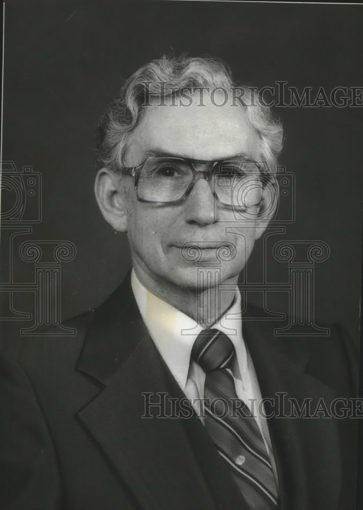 1982, James H. McClendon, Chairman, Saint Clair County Commission - Historic Images