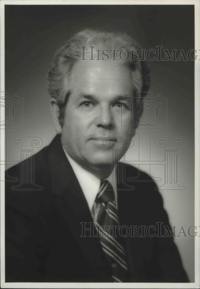 1976 Fred E. Maxey Jr., Vice President, SI Lime Company - Historic Images