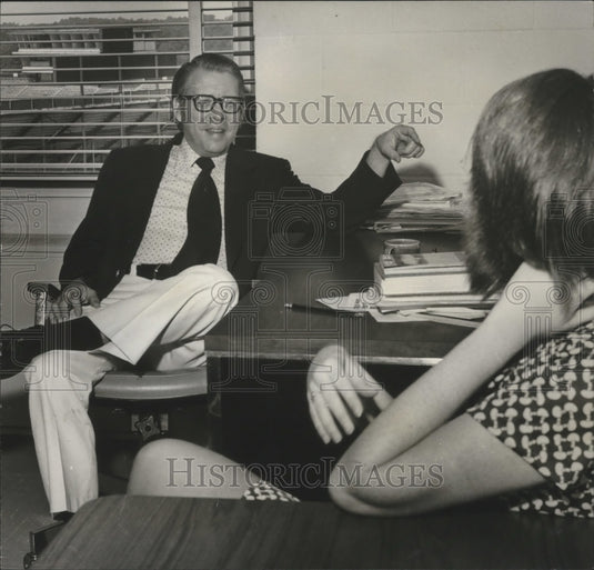 1972, Auburn University's Doctor Lewis talks with Woman - abna36971 - Historic Images