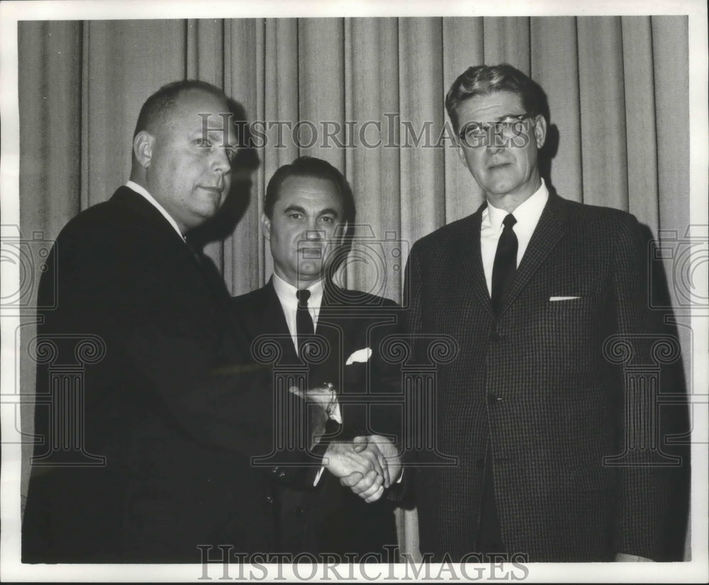 1967, Alabama Governor George Wallace, Center, With Businessmen - Historic Images