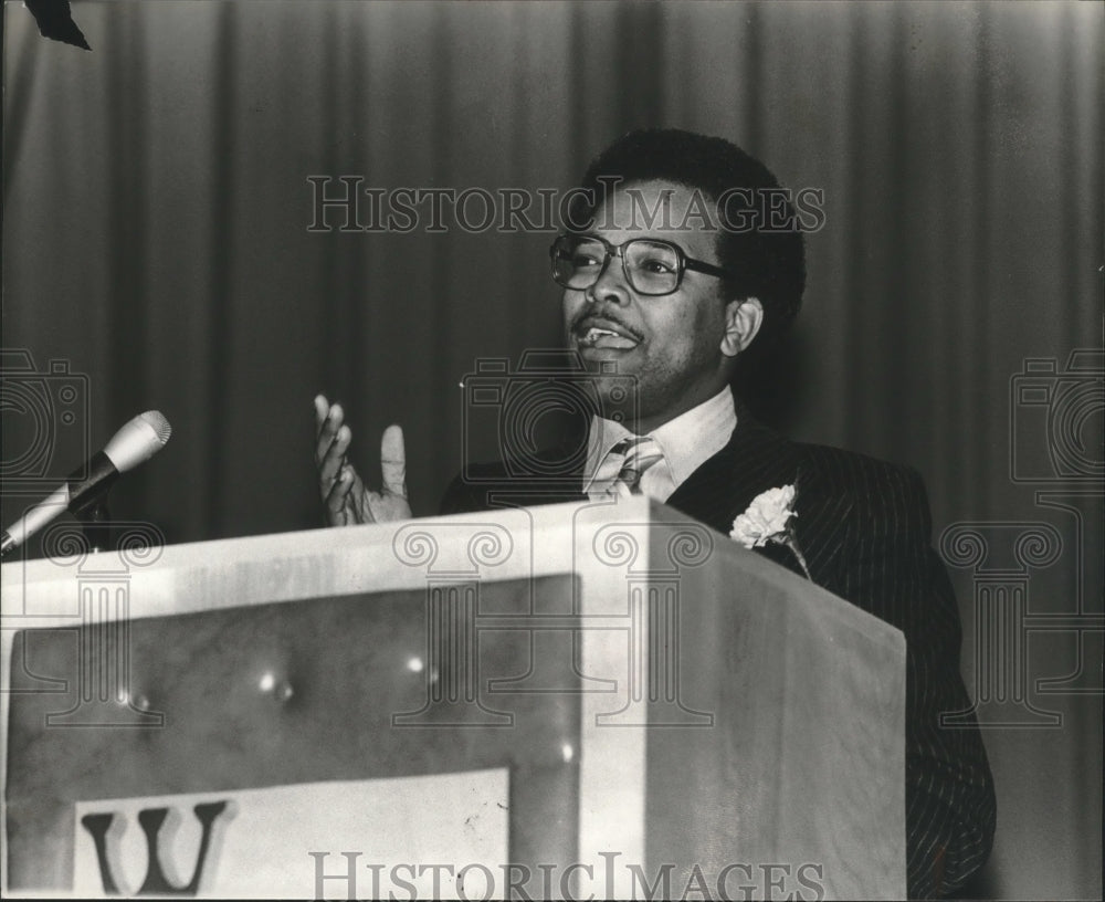 1980 State Representative Ronald Jackson addresses crowd, Alabama - Historic Images