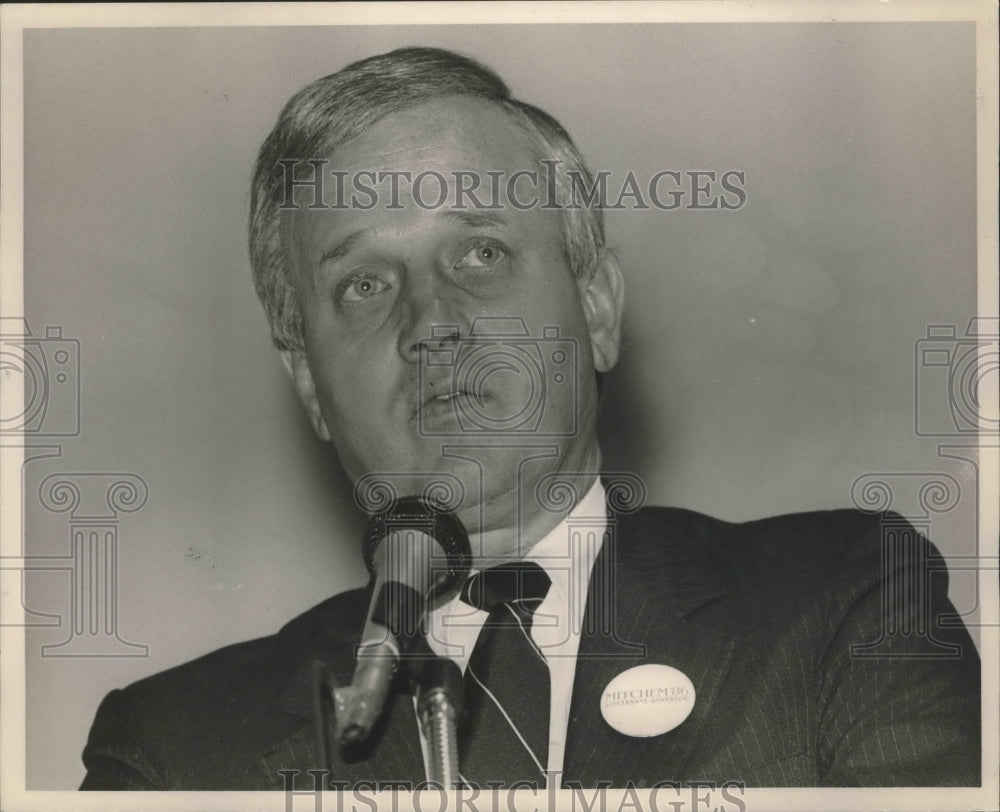 1986, Alabama Lieutenant Governor Candidate Hinton Mitchem at Forum - Historic Images