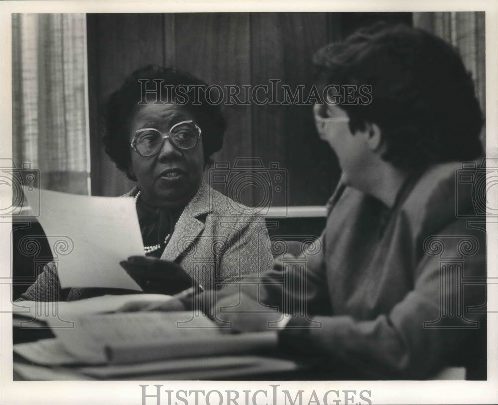 1986 Left to right: Ossie Mitchell and Belle Stoddard - Historic Images