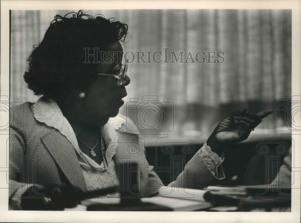 1987, Mrs. Ossie W. Mitchell, Board of Education, Birmingham meeting - Historic Images