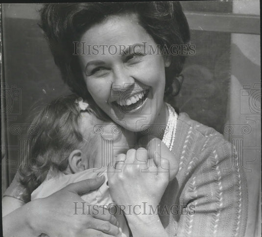 1974, Julie Laughridge of Sylacauga, Alabama, Holding Her Daughter - Historic Images