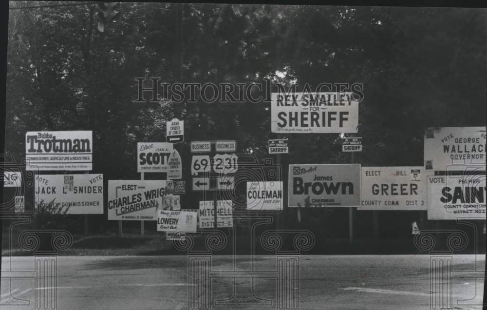 1982 Press Photo Political signs - abna37469 - Historic Images