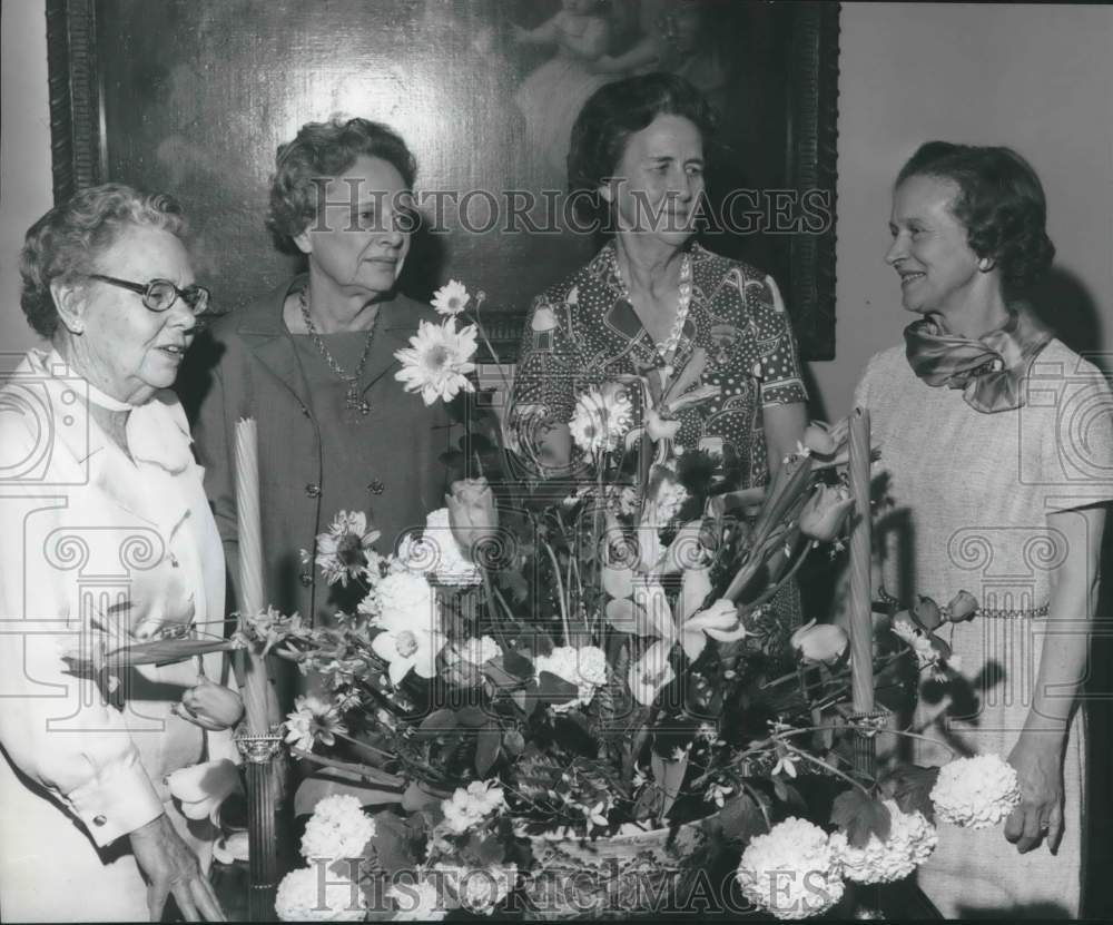 1975 Press Photo Honorary Presidents of Colonial Dames of America at Tea - Historic Images