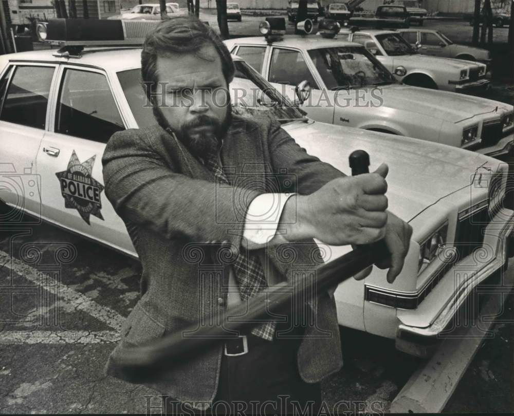 1983 Press Photo Tom Seals, University of Alabama Birmingham Chief of Police - Historic Images