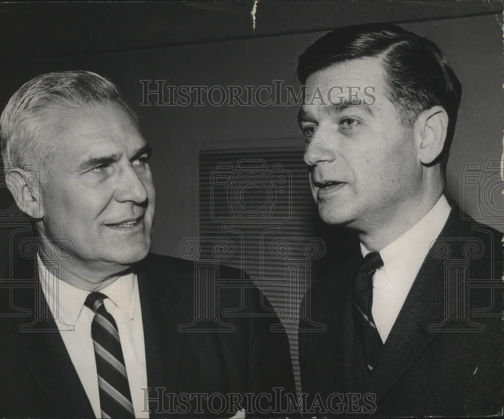 1968 Mayor George Seibels Greets Oregon Senator Mark Hatfield - Historic Images