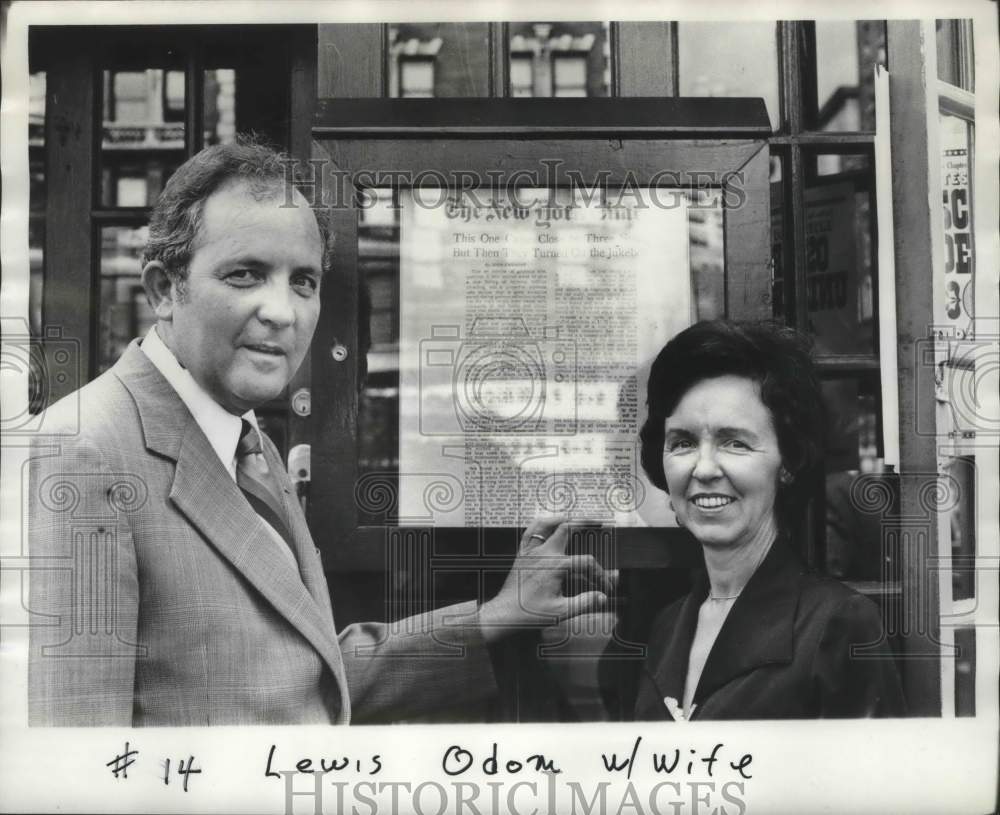 1976 Press Photo Mr. and Mrs. Lewis Odom, Montgomery Attorney and Wife - Historic Images