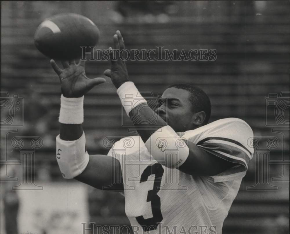 1985 Press Photo Cornerback Kevin Porter Most Important Player on Football Field - Historic Images