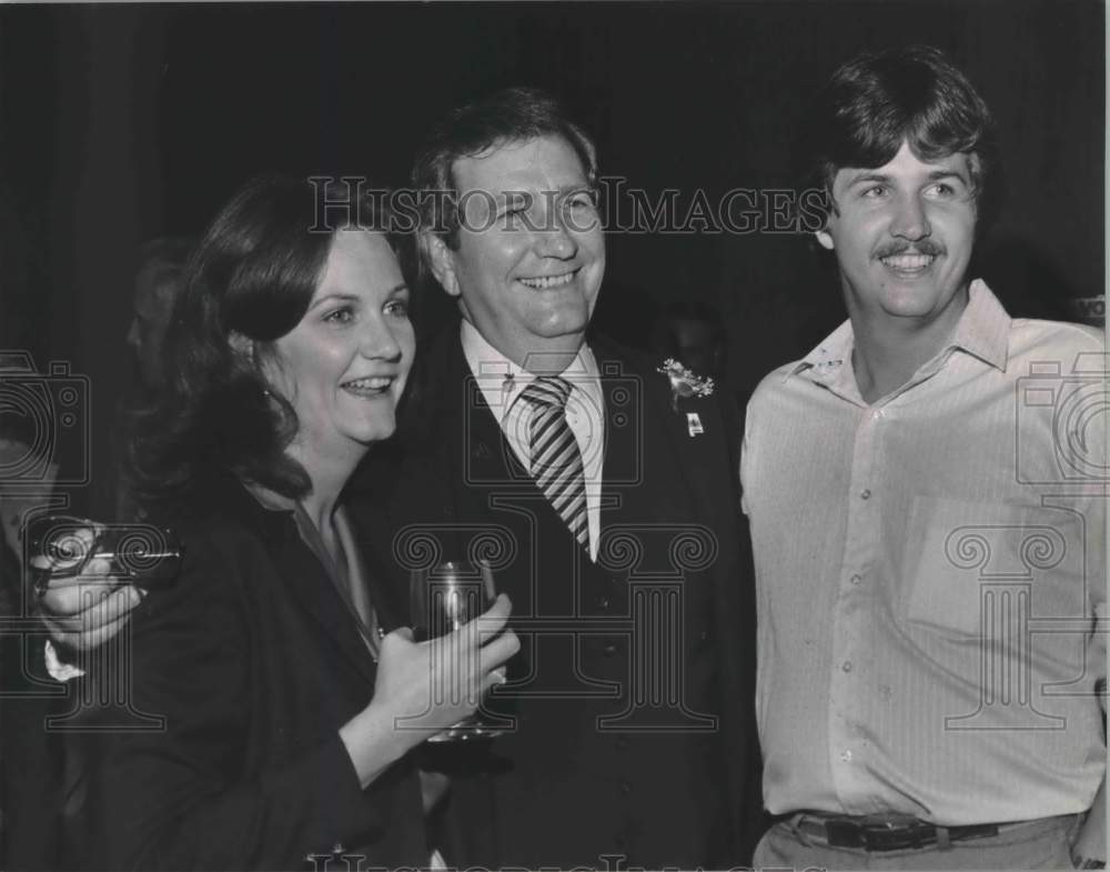 1982 Press Photo Jennifer Kremer, David &amp; John Orange at gathering - abna37802 - Historic Images