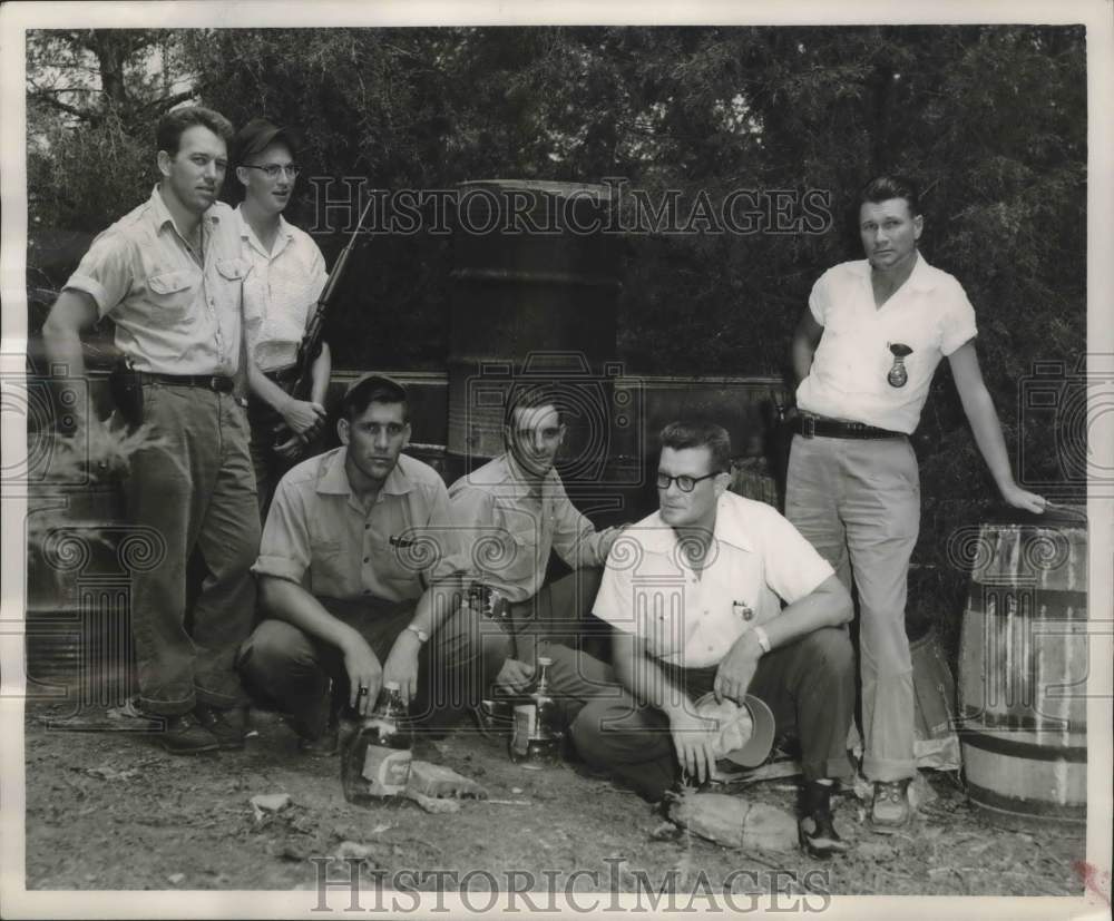 1954 Press Photo Officials with Captured Whiskey Still in Sand Valley, Alabama - Historic Images