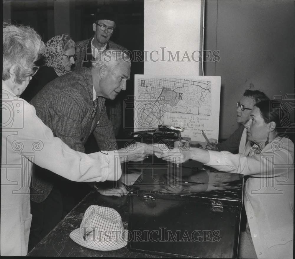 1976, Former Mayor George Seibels at Neighborhood Elections - Historic Images