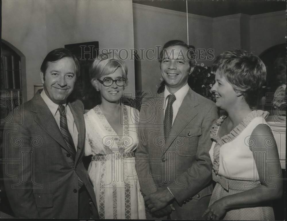 1972 Press Photo Dr. &amp; Mrs. Eugene Sherlock and others at social party - Historic Images