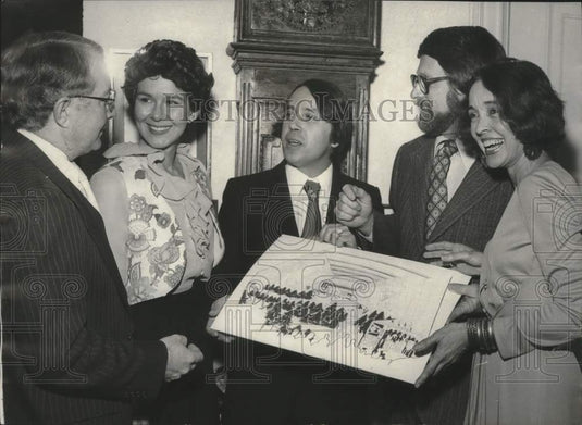 1977, Kitty Van Scott & others, Festival of Arts gathering - Historic Images