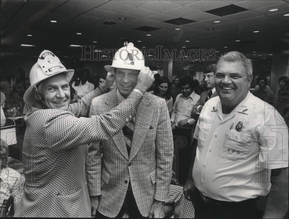 1974, Chief Earl Prickett &amp; Mayor Seibels, Birmingham, Alabama - Historic Images