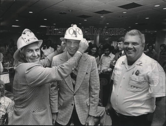 1974, Chief Earl Prickett & Mayor Seibels, Birmingham, Alabama - Historic Images