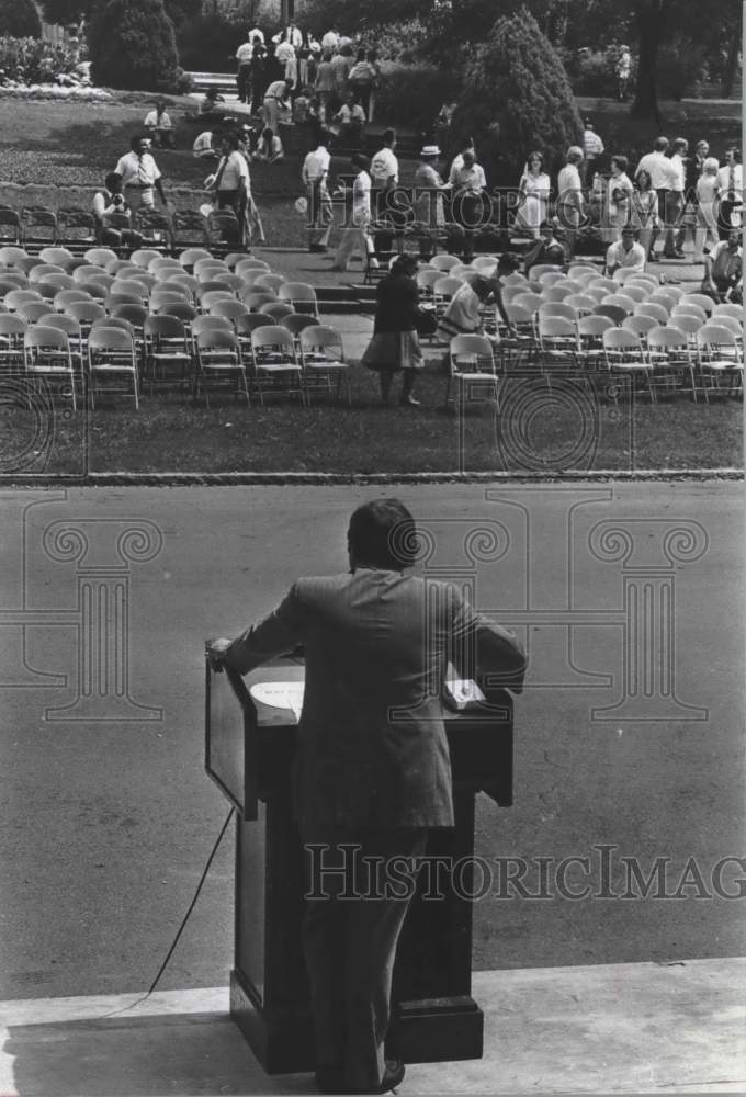 1978 Press Photo candidate speaks at a rally in Alabama - abna37926 - Historic Images