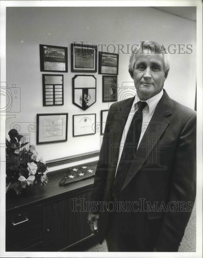 1992 Press Photo James Larry Simmons, Thompson High School, Retiring - abna38030 - Historic Images