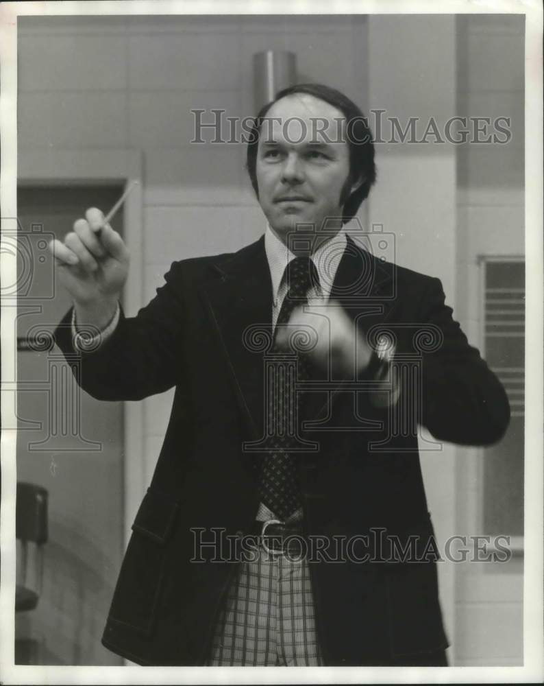 1974, Dr. James Simpson, Head of Music Dept. at Univ. North Alabama - Historic Images