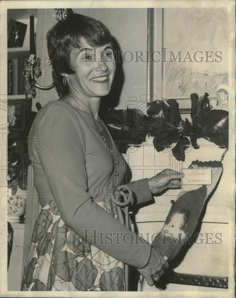 1976 Press Photo Mrs. Burke Strong, Demopolis Arts Chairman - abna38064 - Historic Images