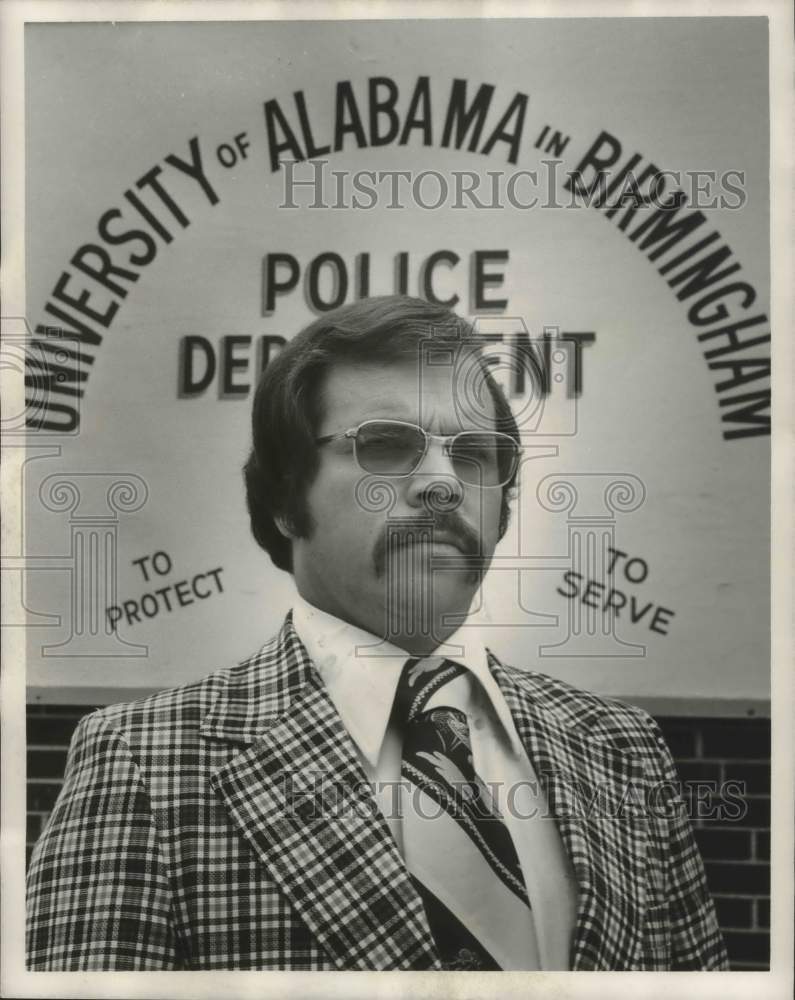 1976 Press Photo University of Alabama-Birmingham Police Chief Thomas Seals - Historic Images