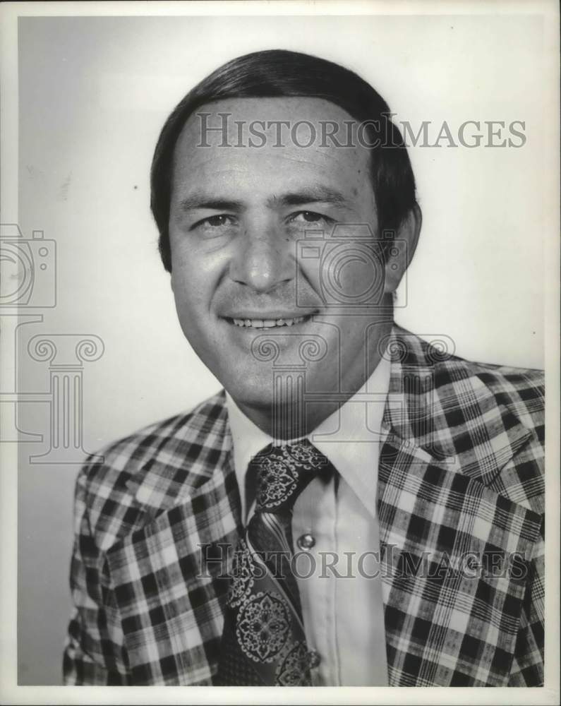 1976 Press Photo Winston Porter, President, Home Federal Savings & Loan - Historic Images