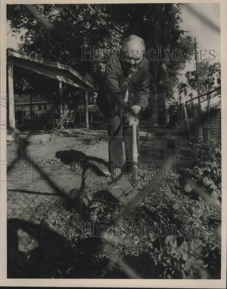 Press Photo Al Smith Works the Garden at Fairfield Nurse Home - abna38245 - Historic Images