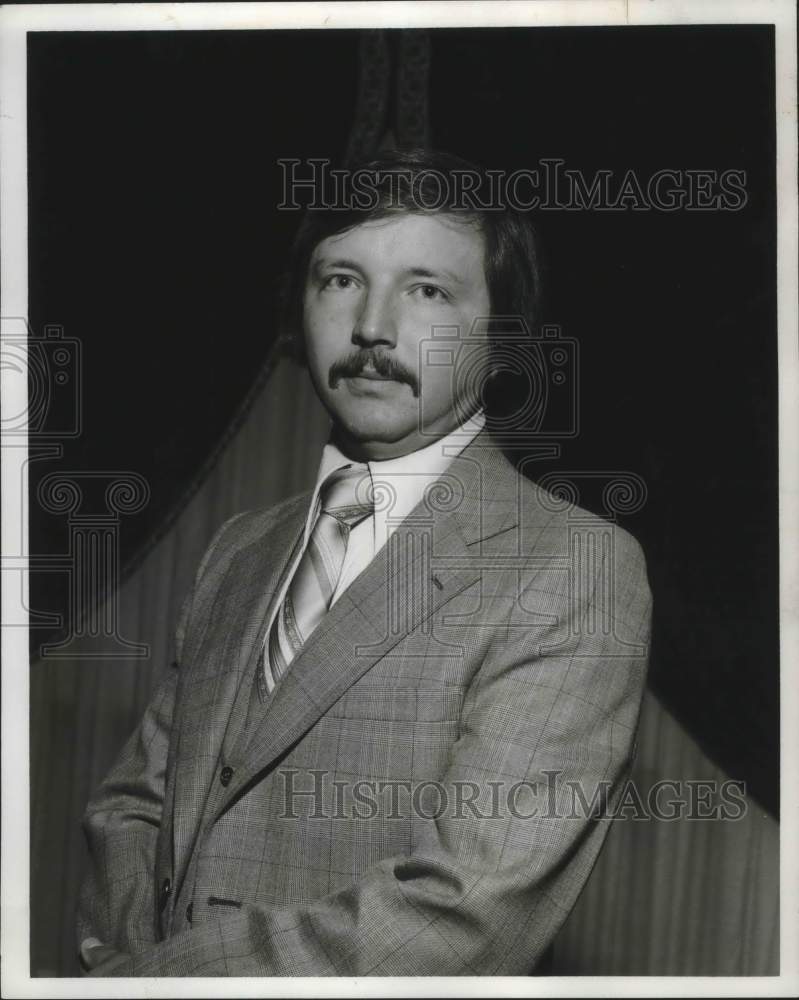 1982 Press Photo Office of Highway and Traffic Safety Director James F. Quinn - Historic Images