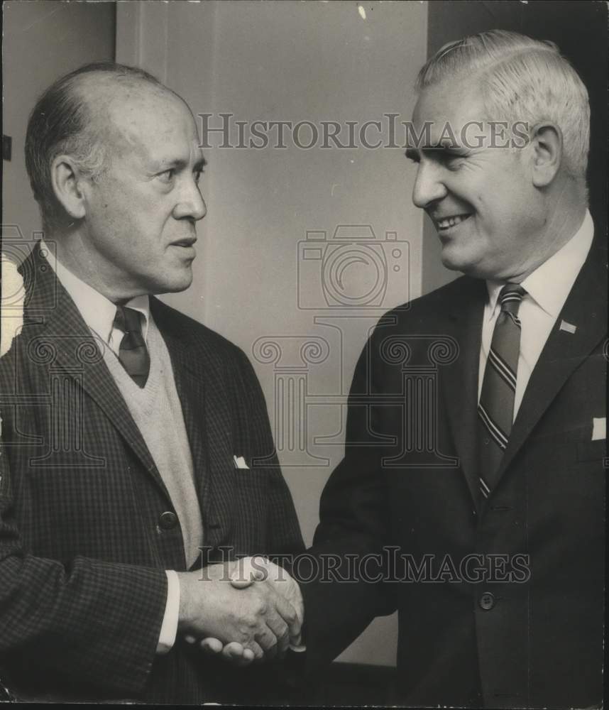 1968 Press Photo Birmingham Mayor George Seibels greets Nathan Feinsinger - Historic Images