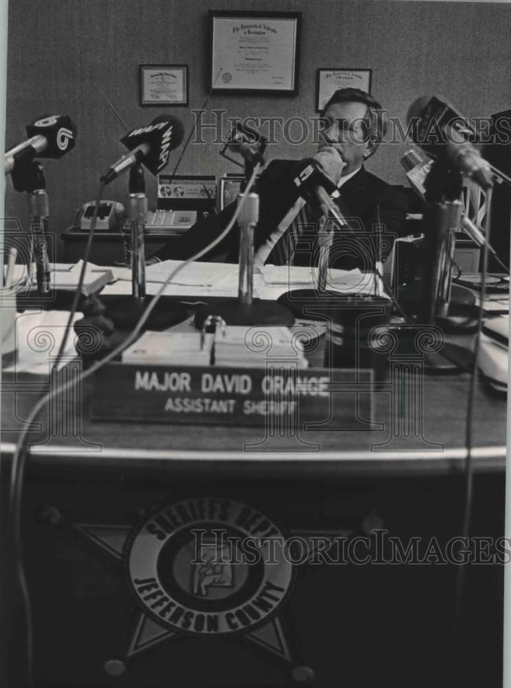 1982 Press Photo Major David Orange speaking in Alabama - abna38429 - Historic Images