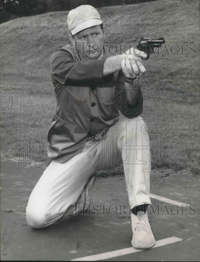 1964, Lt. David W. Orange, Jefferson County detective, at Quantico VA - Historic Images