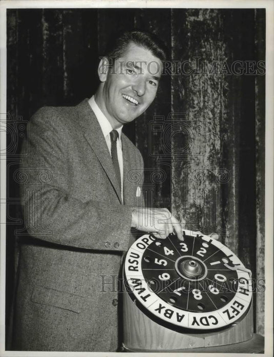 1958, Jack Narz, television host, with spinning dial - abna38470 - Historic Images