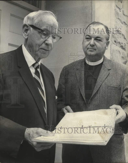 1971, Dr. D.R. Price of Birmingham AL Minister's Assoc. & man - Historic Images