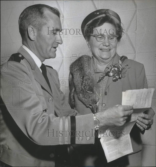 1962, Jay Morris, Midfield, Alabama, Police Chief & Mrs. Iralee Benz - Historic Images