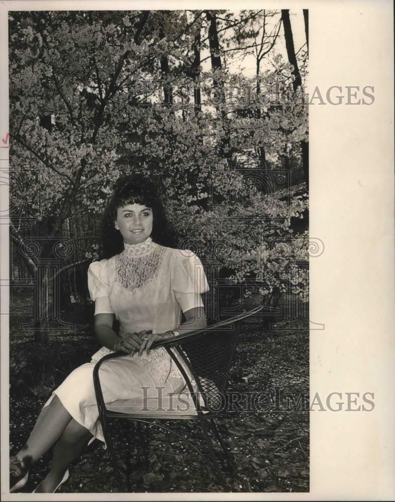 1989 Press Photo Anne Morrow Represents Alabama as Cherry Blossom Princess - Historic Images