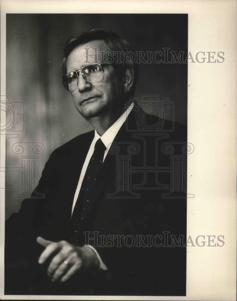 1987 Press Photo David Orange Listening, Jefferson County Legislative Delegation - Historic Images