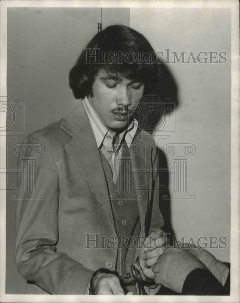 1978 Press Photo Criminal Tony Nolen Handcuffed - abna38649 - Historic Images