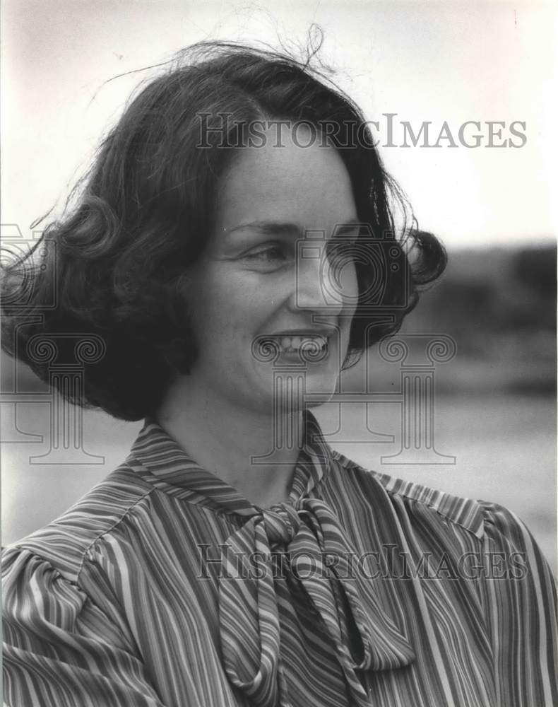 1982 Press Photo Ann McMillan, wife of politician, ext. headshot - abna38689 - Historic Images